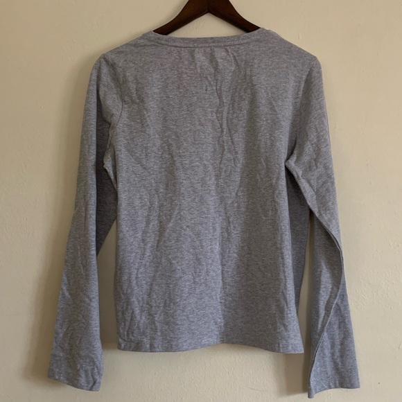 NWOT Tommy Hilfiger Long Sleeve Lightweight Sport Tee - Picture 2 of 4